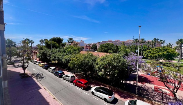 Resale - Apartment - Torrevieja - El Acequión - Los Náufragos