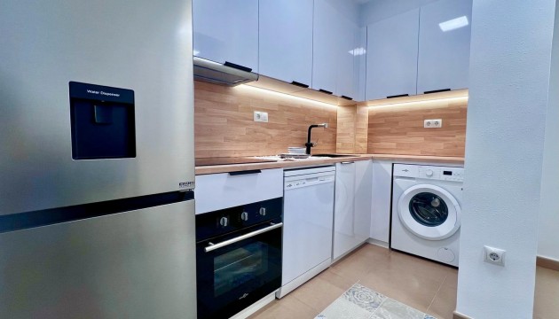 Resale - Apartment - Torrevieja - El Acequión - Los Náufragos