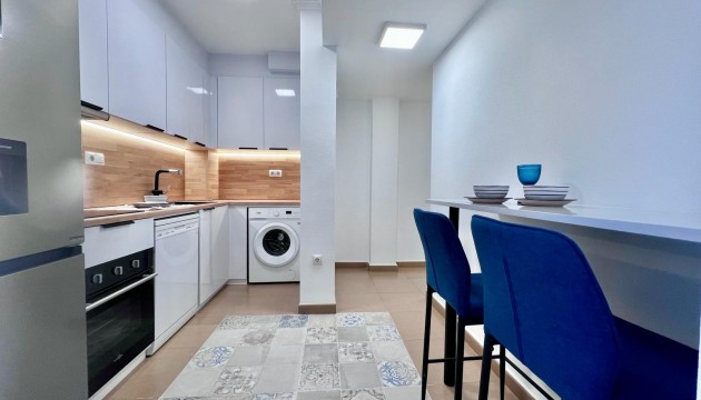 Resale - Apartment - Torrevieja - El Acequión - Los Náufragos