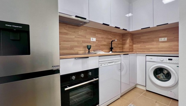 Resale - Apartment - Torrevieja - El Acequión - Los Náufragos