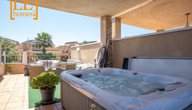 Odsprzedaż - Bungalow - Orihuela Costa - Villamartín