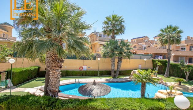Odsprzedaż - Bungalow - Orihuela Costa - Villamartín