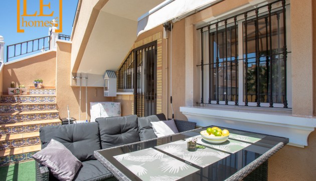 Odsprzedaż - Bungalow - Orihuela Costa - Villamartín