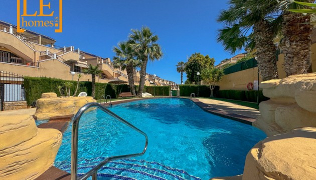 Odsprzedaż - Bungalow - Orihuela Costa - Villamartín