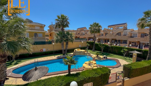 Odsprzedaż - Bungalow - Orihuela Costa - Villamartín