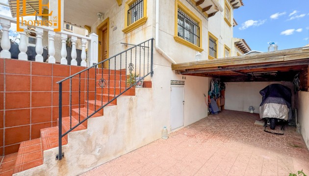 Odsprzedaż - Semi Detached Villa - Orihuela Costa - La Zenia