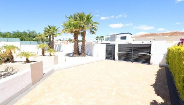 Videresalg - Detached Villa - Rojales - La Marquesa