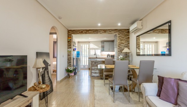 Odsprzedaż - Bungalow - Orihuela Costa - Villamartín