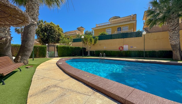 Begagnad - Bungalow - Orihuela Costa - Villamartín
