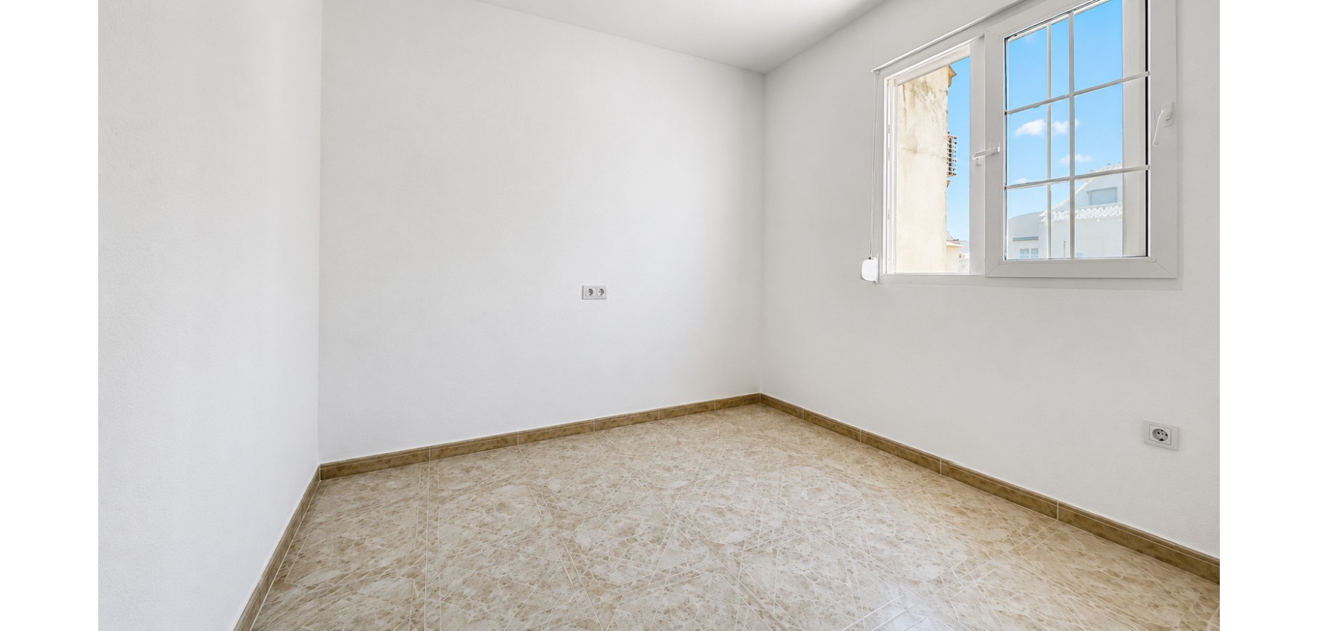 MOVE-362 — Orihuela Costa bild 16