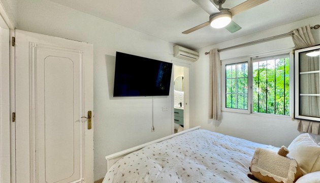Resale - Bungalow - Orihuela Costa - Villamartín