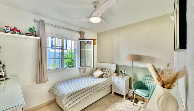 Resale - Bungalow - Orihuela Costa - Villamartín