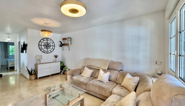Resale - Bungalow - Orihuela Costa - Villamartín