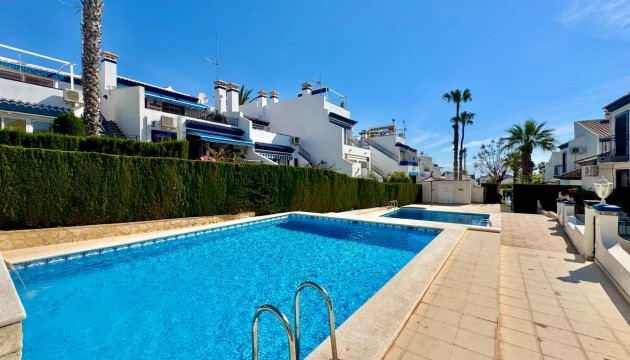 Resale - Bungalow - Orihuela Costa - Villamartín