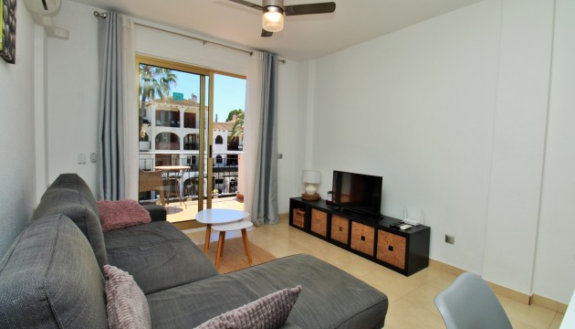 Resale - Apartment - Orihuela Costa - Villamartín