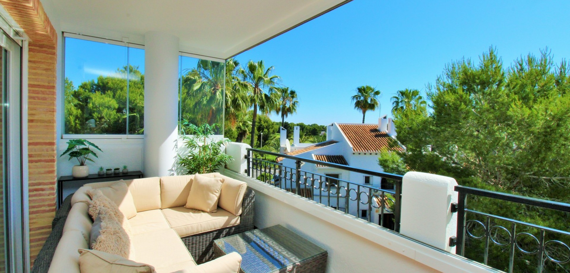 Apartment in Villamartin - Image 3