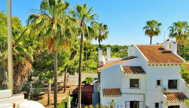 Resale - Apartment - Orihuela Costa - Villamartín