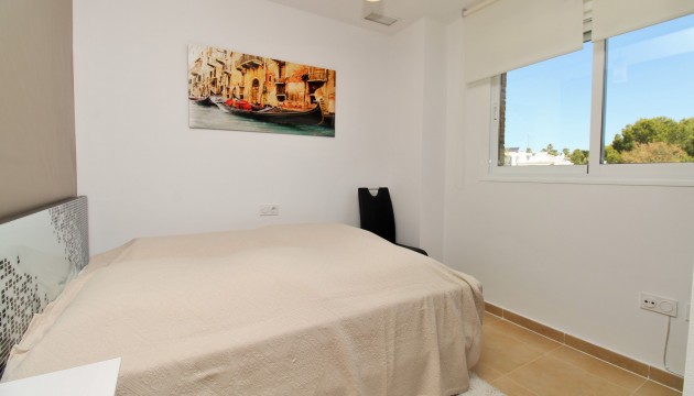 Resale - Apartment - Orihuela Costa - Villamartín