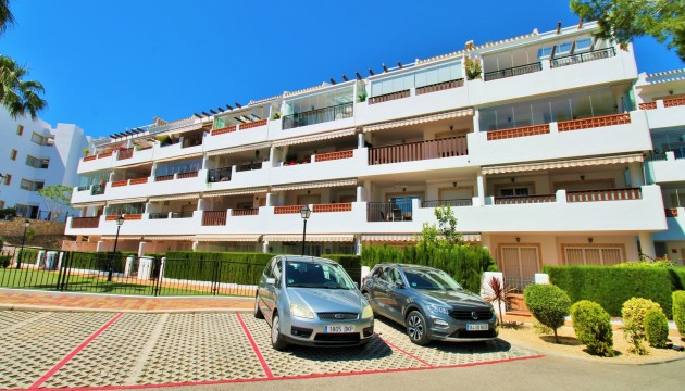 Resale - Apartment - Orihuela Costa - Villamartín