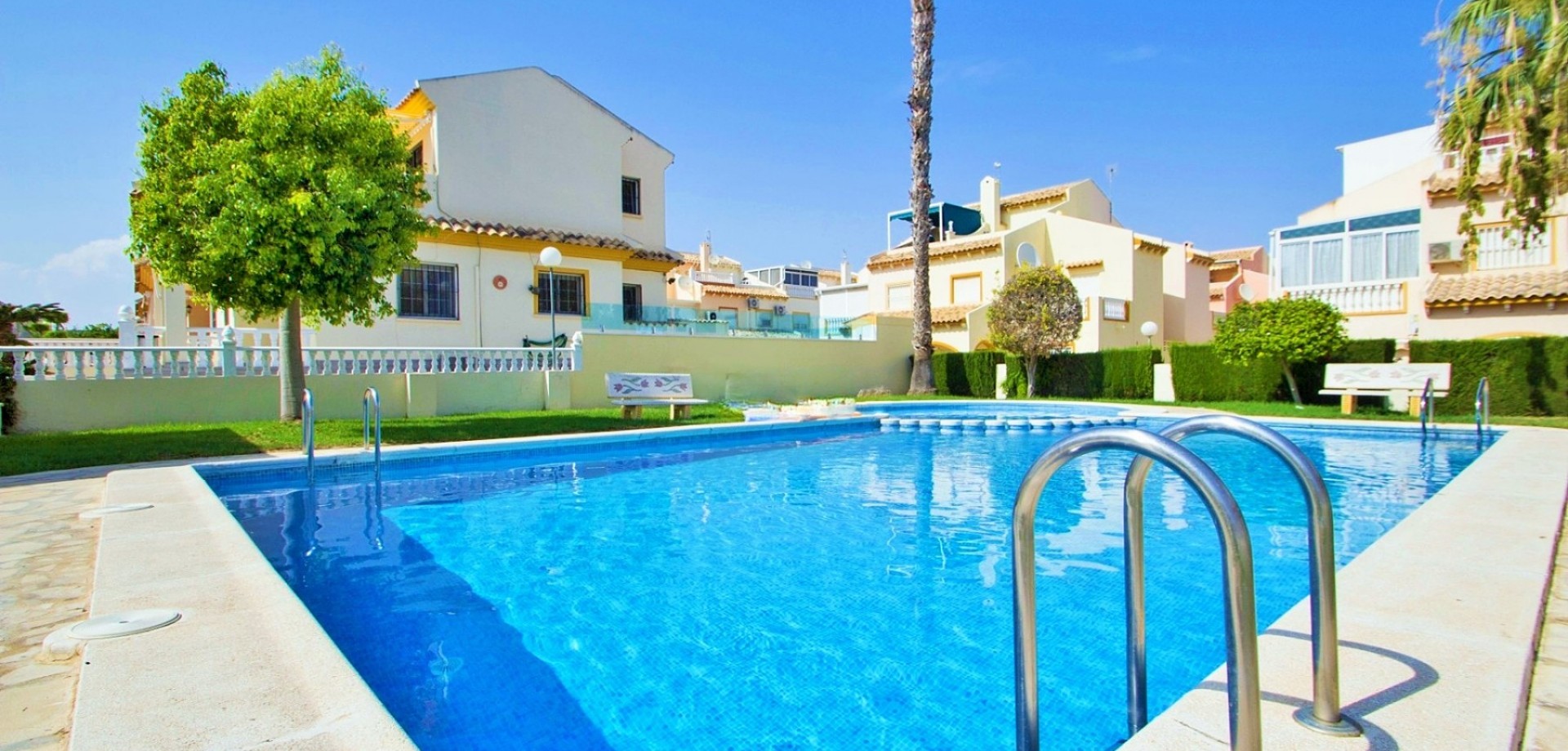 House in Playa Flamenca - Image 2