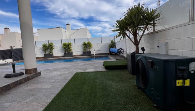 Resale - Detached Villa - Orihuela Costa - Villamartín