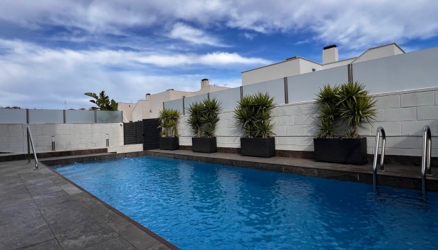 Resale - Detached Villa - Orihuela Costa - Villamartín