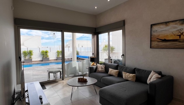 Resale - Detached Villa - Orihuela Costa - Villamartín