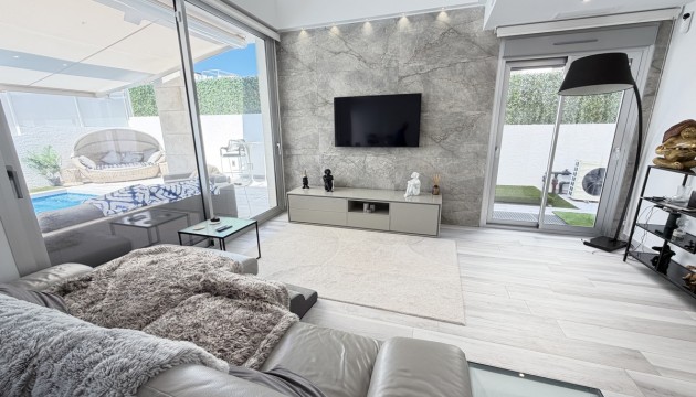 Herverkoop - Detached Villa - Orihuela Costa - Lomas de Cabo Roig