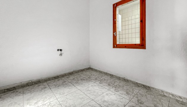 Resale - Townhouse - Torrevieja - La Siesta - El Salado -  Torreta