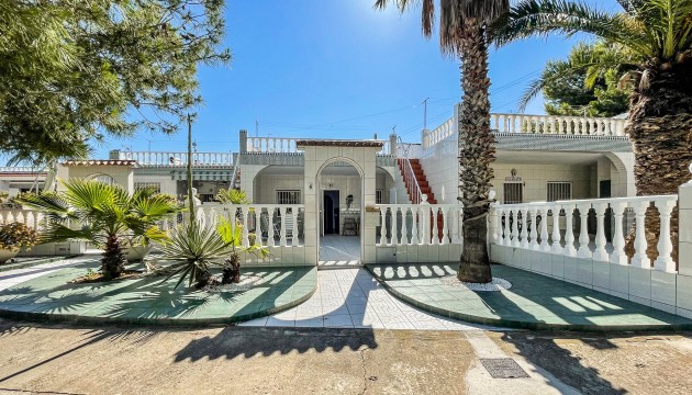Resale - Townhouse - Torrevieja - La Siesta - El Salado -  Torreta