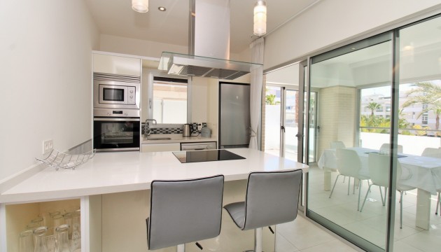Resale - Apartment - Orihuela Costa - Los Dolses