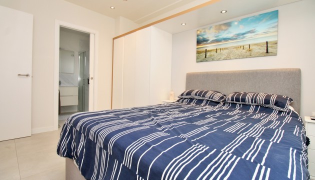 Resale - Apartment - Orihuela Costa - Los Dolses