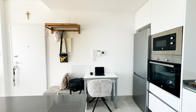 Resale - Apartment - Orihuela Costa - Villamartín