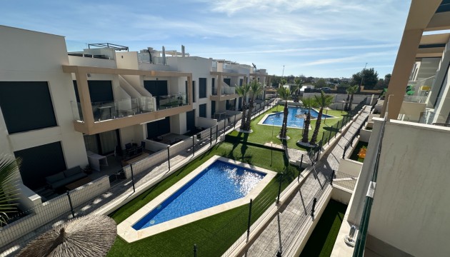 Resale - Apartment - Orihuela Costa - Villamartín