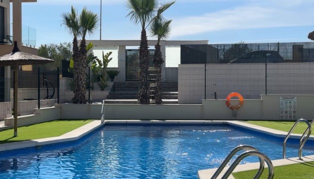 Resale - Apartment - Orihuela Costa - Villamartín