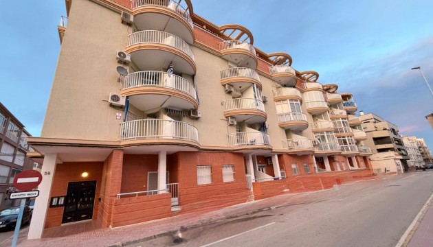 Resale - Apartment - Torrevieja - Torrelamata - La Mata