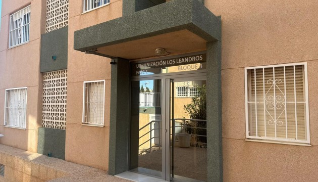 Resale - Apartment - Torrevieja - Torrelamata - La Mata