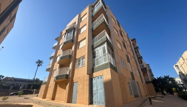 Resale - Apartment - Torrevieja - Torrelamata - La Mata