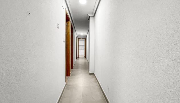 Resale - Apartment - Torrevieja - El Acequión - Los Náufragos