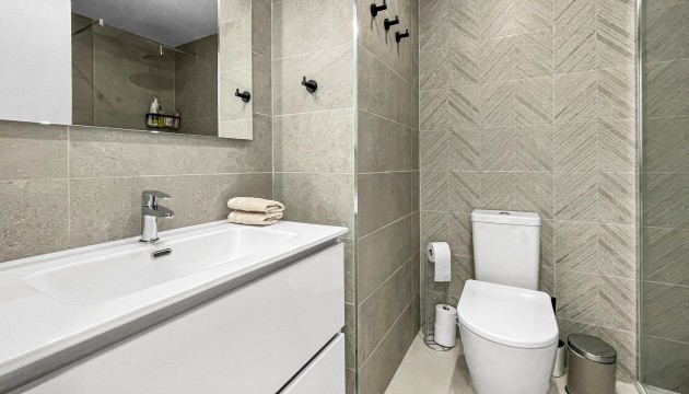 Resale - Apartment - Orihuela Costa - Los Dolses