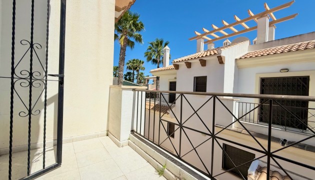 Resale - Semi Detached Villa - Ciudad Quesada