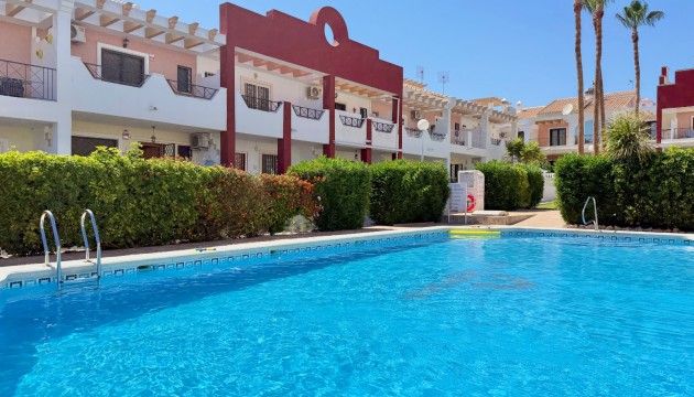 Resale - Semi Detached Villa - Ciudad Quesada