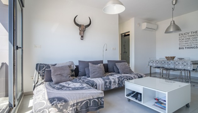 Resale - Bungalow - Pilar de la Horadada - Mil Palmeras