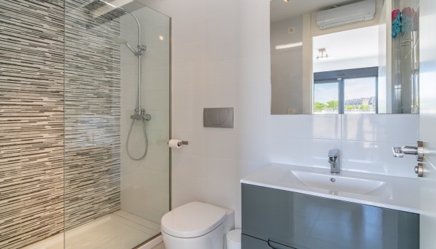 Resale - Bungalow - Pilar de la Horadada - Mil Palmeras