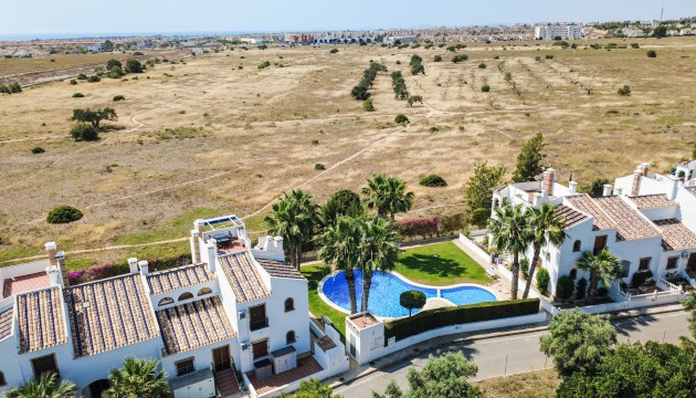 Resale - Apartment - Orihuela Costa - Villamartín