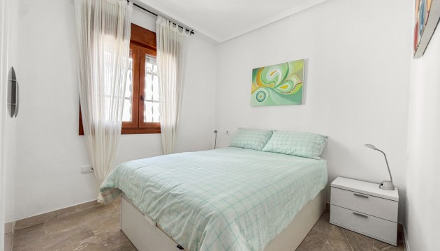 Resale - Apartment - Orihuela Costa - Villamartín