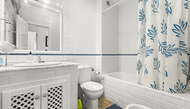 Resale - Apartment - Orihuela Costa - Villamartín