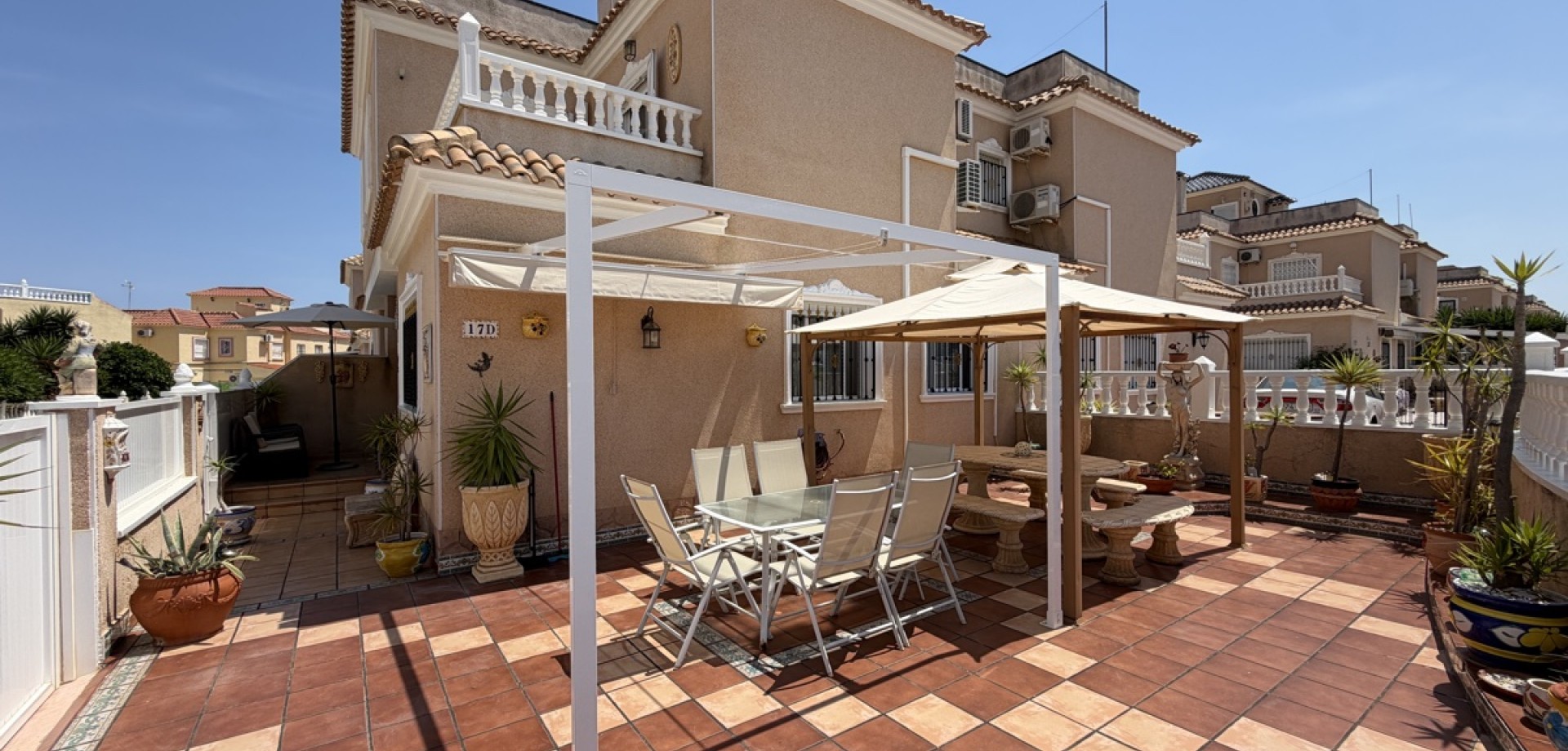 House in La Zenia - view 1
