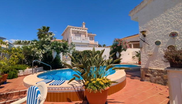 Odsprzedaż - Detached Villa - Ciudad Quesada