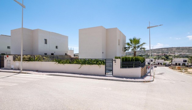 Neue Gebäude - Detached Villa - Algorfa - La Finca Golf Resort